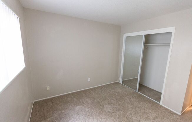 2 beds, 1 bath, $1,599, Unit 42