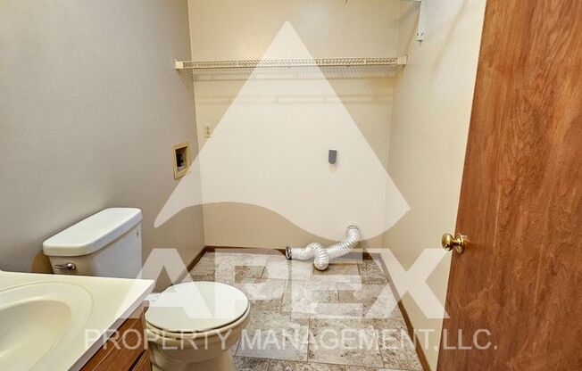 2 beds, 1.5 baths, 1,040 sqft, $1,400, Unit 7956 Andersonville Pike