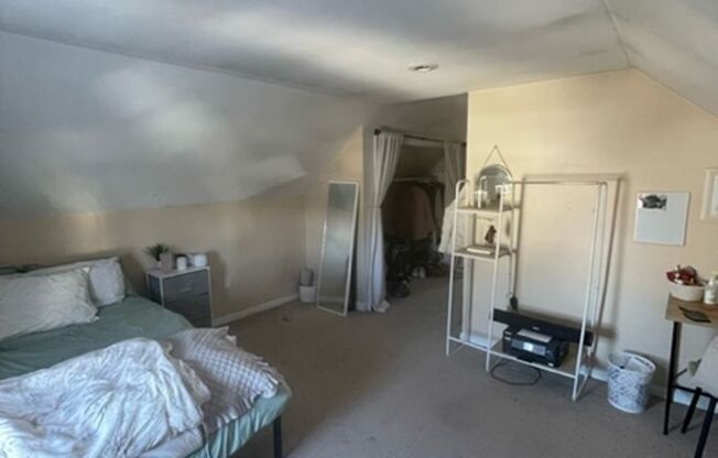 5 beds, 2 baths, $3,250, Unit 624 Smith #3