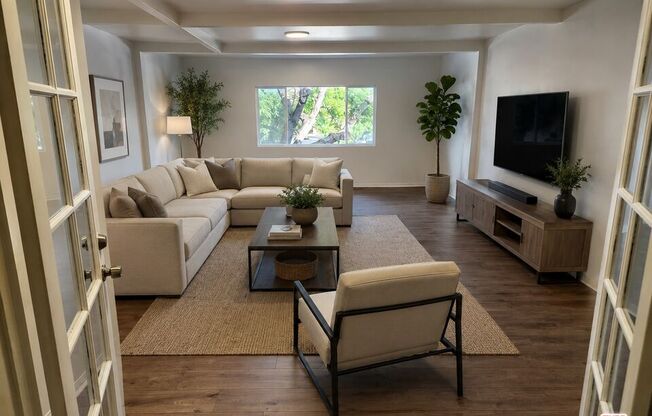 3 beds, 2 baths, 1,800 sqft, $3,955