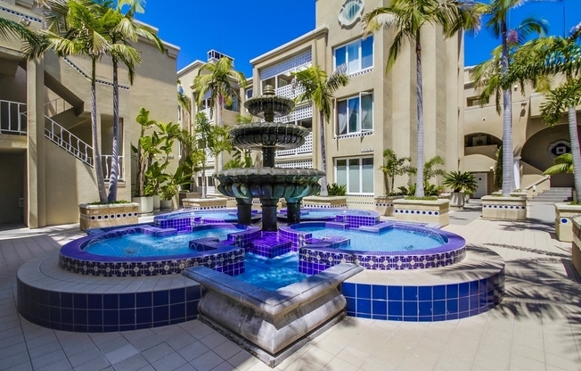 1BR / 1BA University City Large Condo “887 Sq/Ft” @ Villa Europa