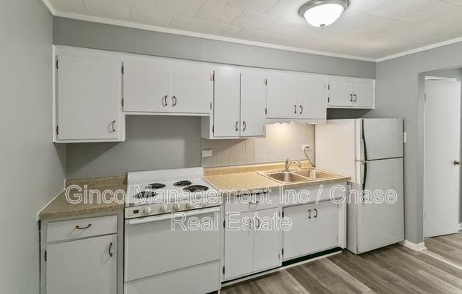 3007 W 87 ST