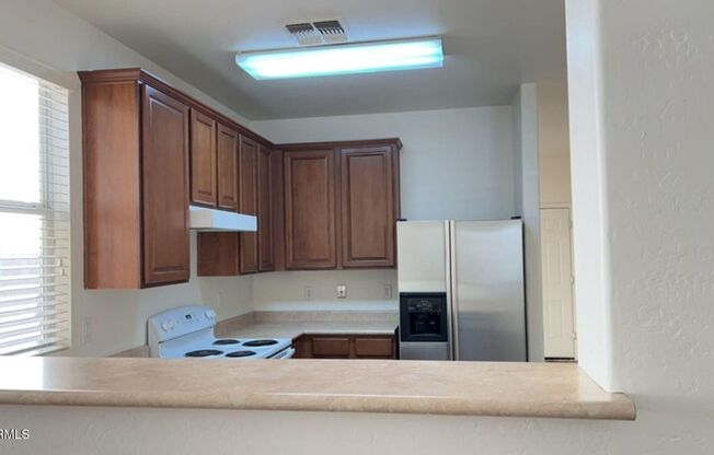 Charming 4 bed, 3 bath home in Tolleson!!
