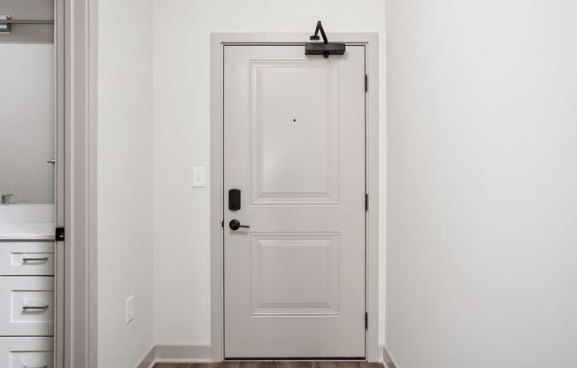 1 bed, 1 bath, 910 sqft, $1,685, Unit 833 W Main St #203