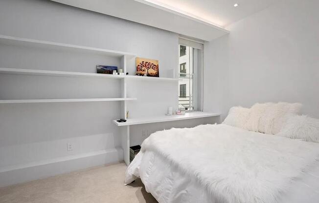 39 N MOORE ST