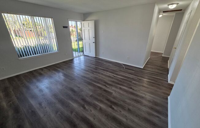 ONTARIO, single family home. Large fenced yard