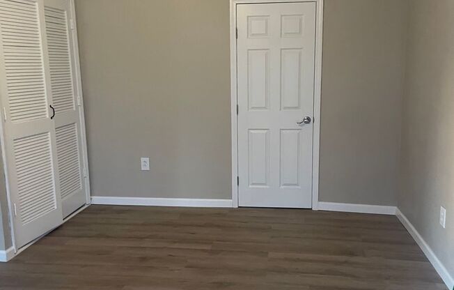 2 beds, 1 bath, $875