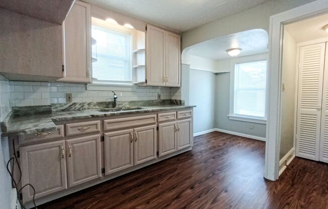 Beautiful Renovated 3 Bedroom, 1.5 Bathroom Colonial in Cleveland Heights, OH!