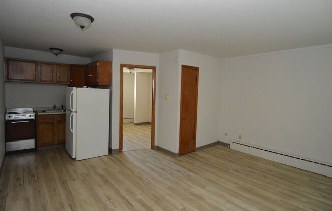 1 bed 1 bath apartment for rent! Great Location!