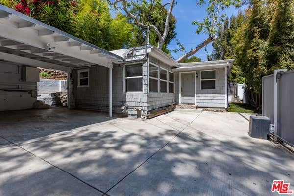 2147 N BEVERLY GLN BLVD