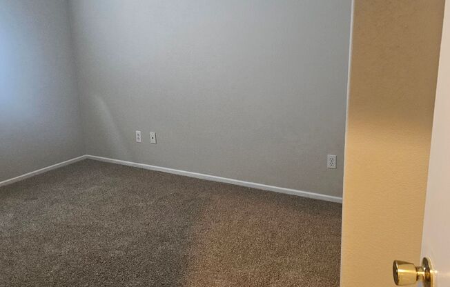 4 beds, 2 baths, $2,100