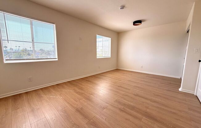 1027 Coronado Terrace