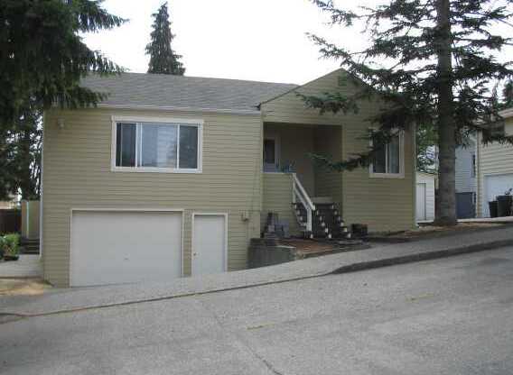 3 beds, 1 bath, 1,500 sqft, $2,895, Unit Upper