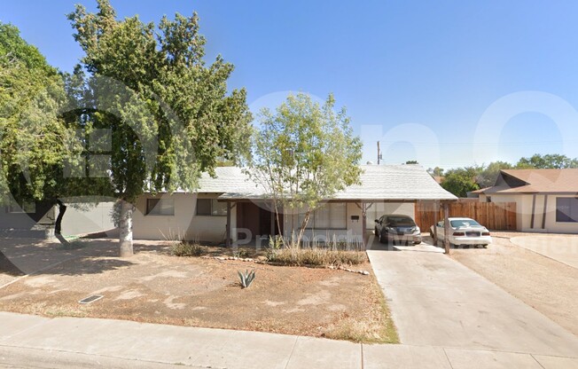116 E MANHATTON DR