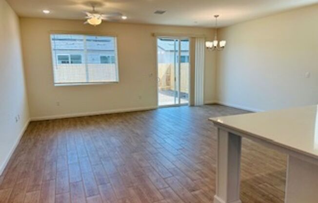 $2,600 Armstrong & Olive, 4 Bed - E Weathermaker Ave, Fresno - New Build, Solar & Quartz