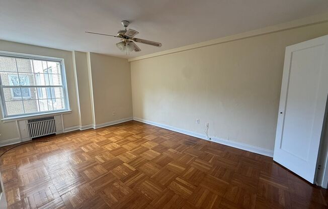 1 bed, 1 bath, 768 sqft, $1,450, Unit Royal York 804