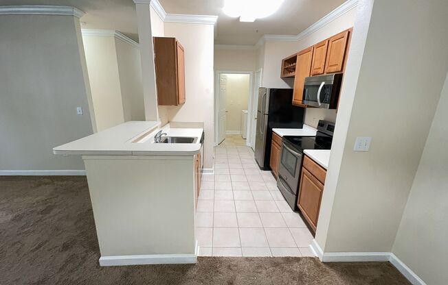 2 beds, 2 baths, $1,600