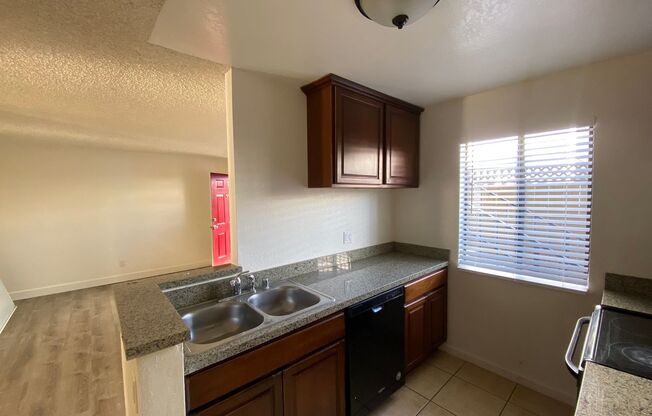 2 beds, 1 bath, 800 sqft, $2,195, Unit #3