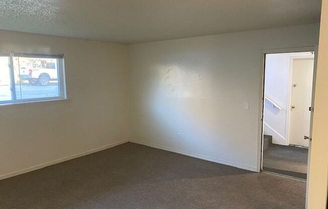 1 bed, 1 bath, 555 sqft, $775, Unit 39