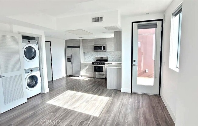 1482 S Sherbourne Dr