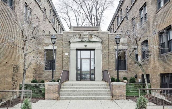 Studio, 1 bath, 350 sqft, $849, Unit Unit 108