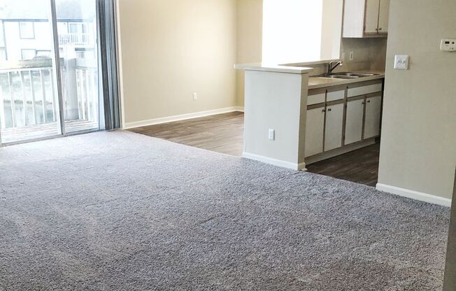1 bed, 1 bath, 761 sqft, $1,118, Unit 8456f