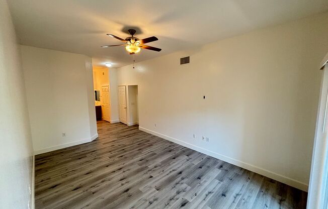 3 beds, 2 baths, $1,495, Unit UNIT 2208