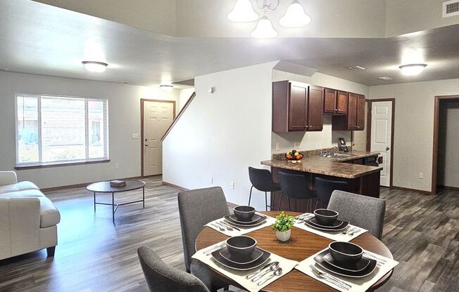 2 beds, 1.5 baths, 1,096 sqft, $1,450, Unit 4015-06