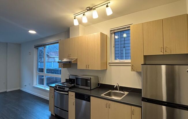 Studio, 1 bath, 247 sqft, $1,400, Unit 108