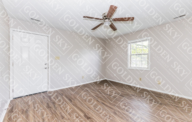 1430 W 14 ST