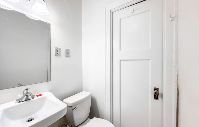 1 bed, 1 bath, 600 sqft, $995, Unit 205