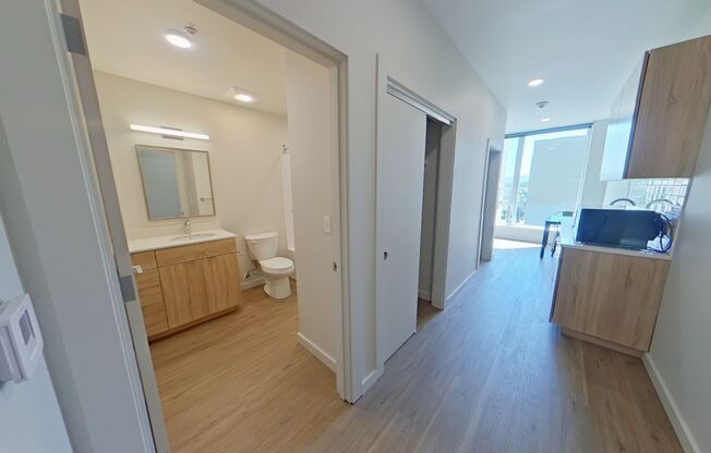 Studio, 1 bath, 331 sqft, $1,250, Unit 406