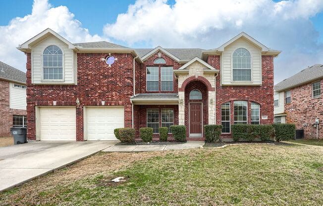 Stunning 5-Bedroom Home with Spacious Backyard and Modern Upgrades