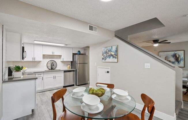 2 beds, 1.5 baths, 856 sqft, $1,764, Unit 1009