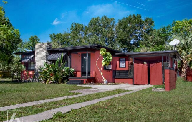 2/1 Bungalow in the Heart of Audubon Park!!!