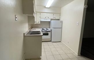 1 bed, 1 bath, 687 sqft, $825, Unit 03