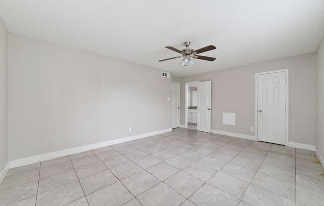 NEWLY RENOVATED APARTMENT IN HOUSTON