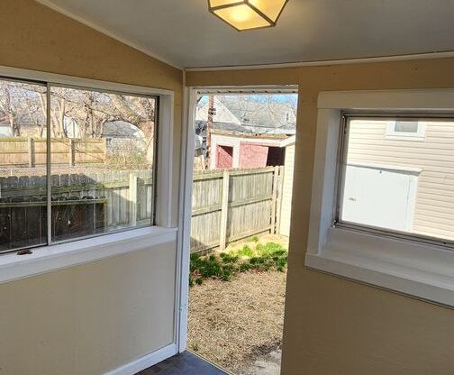 3 beds, 1 bath, $1,450