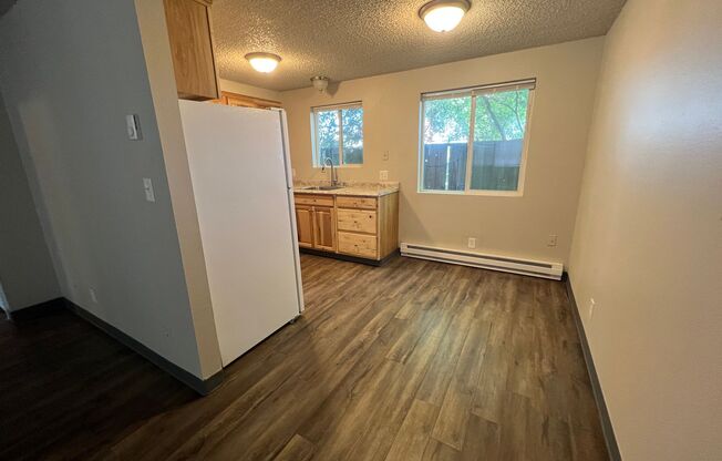 2 beds, 1 bath, 850 sqft, $1,195