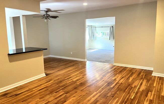 Del Cerro - Beautiful 3-Bedroom, 3- Bath Home PLUS Bonus Room