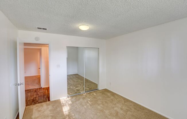 3 beds, 2 baths, 1,330 sqft, $1,950, Unit 75603b