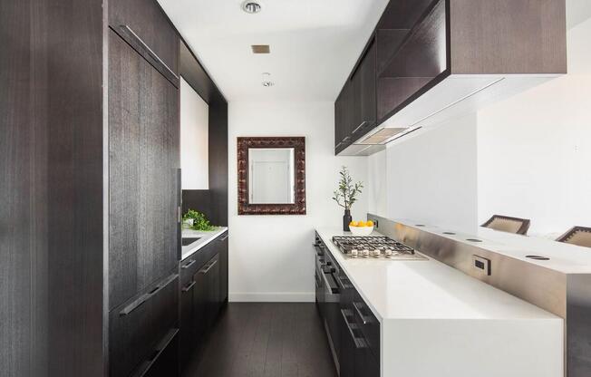 1 bed, 1 bath, 688 sqft, $5,995, Unit 59K