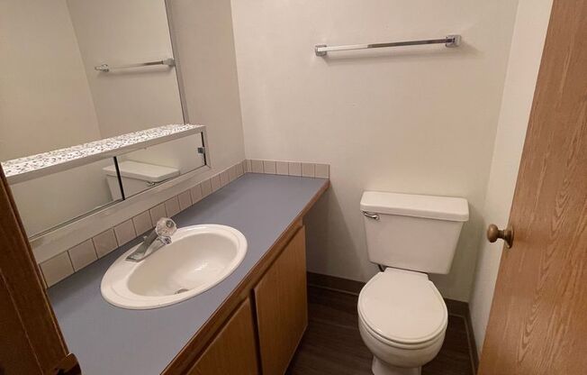 2 beds, 1.5 baths, 900 sqft, $1,650, Unit C106