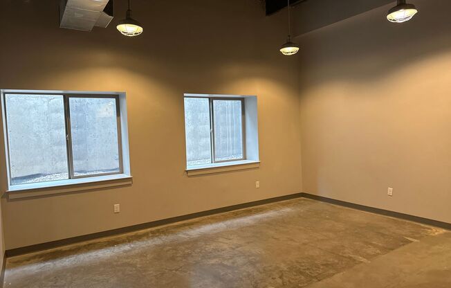 Studio, 1 bath, 679 sqft, $1,250, Unit B07