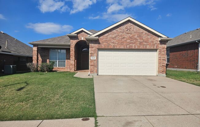 Very nice single story home in Crowley ISD