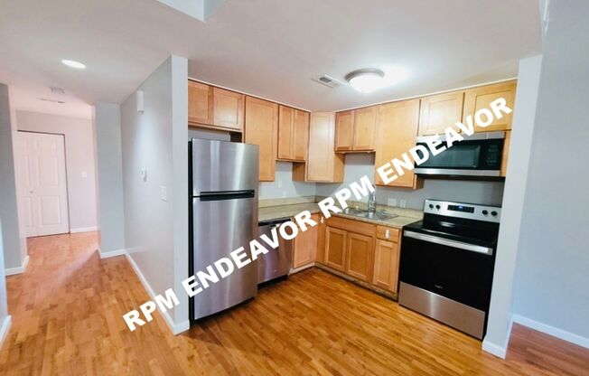 1 bed, 1 bath, 800 sqft, $850, Unit 1420 Menard St