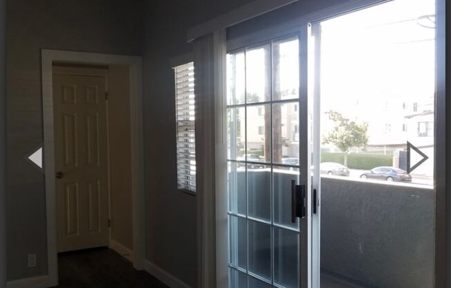 **Newly Remodeled**Beautiful Spacious 1 bedroom 1 bath located in Long Beach.