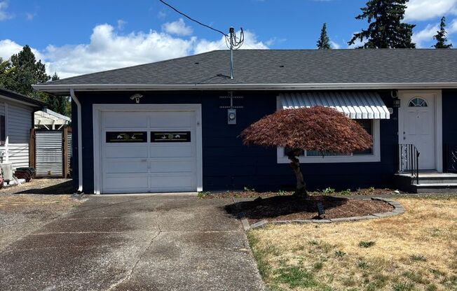 Single level 3 bedroom- Huge yard!