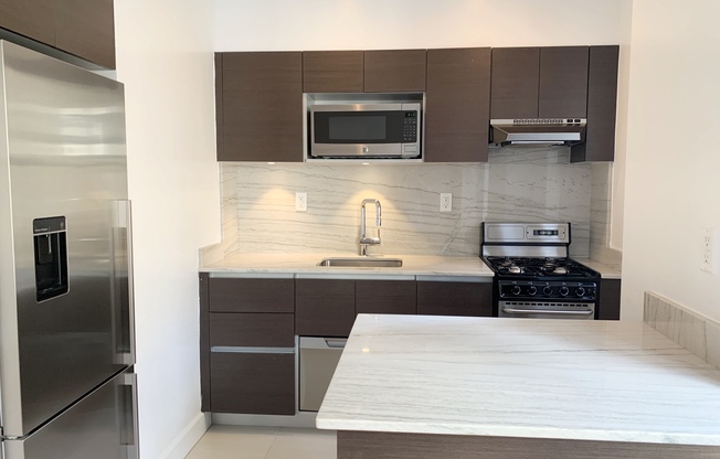 1 bed, 1 bath, $3,825, Unit 11J