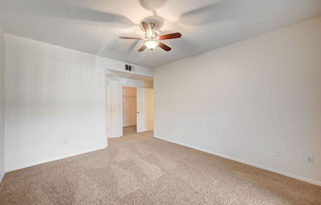 3 beds, 2 baths, $1,650, Unit # 136